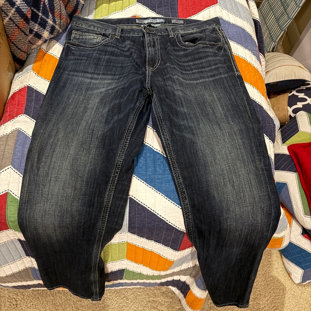 BKE Jake 36S. Like new.